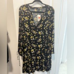 Torrid Black ditsy w/yellow & pink floral dress elastic sides waist NWT SIZE 2